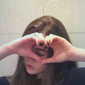 Meet your Posher, Beatrice